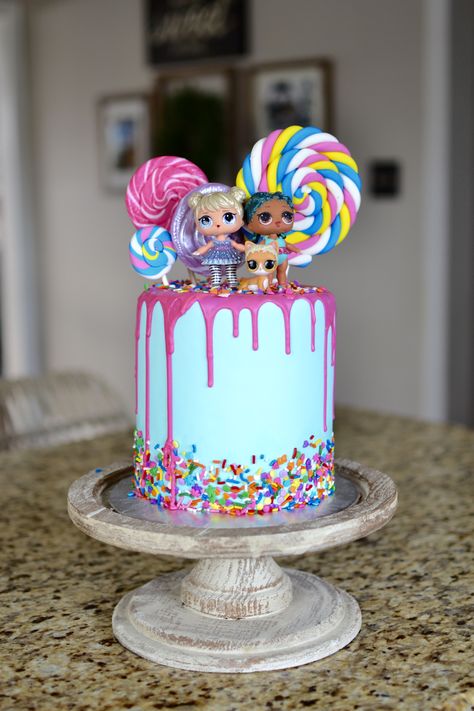 LOL Surprise Doll Birthday Cake Surprise Birthday Cake Ideas, Doll Cake Designs, Surprise Birthday Cake, Suprise Birthday, Lol Doll Cake, Beaux Desserts, 6th Birthday Cakes, Resipi Kek, Surprise Cake