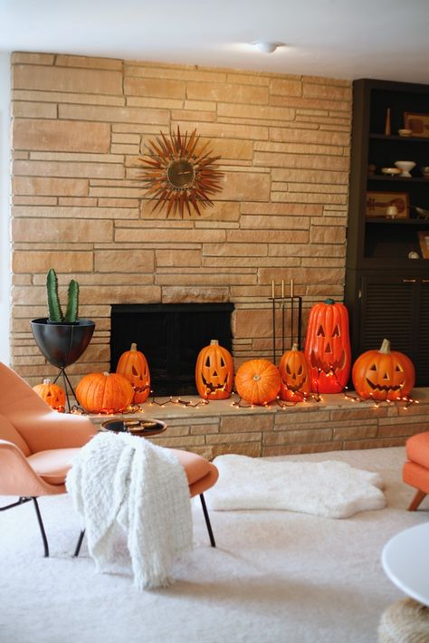 October – SUBURBAN * POP Mid Century Modern Halloween, Halloween Reception, Gutter Drainage, Modern Halloween Decor, Samhain Halloween, Modern Halloween, 70s Home Decor, Homemade Halloween, Halloween Inspo