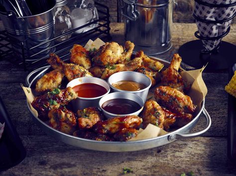 Sharing Platter Presentation #food #Genware Restaurant Food Presentation, Mumbai Cafe, Platter Presentation, Platters Ideas, Grilled Platter, Chicken Rotisserie, Bbq Platter, Clay Cafe, Presentation Food