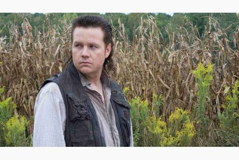 Walking Dead’s Josh McDermitt says his mullet has its own fans. Walking Dead Meme, Eugene Porter, Walking Dead Funny, Talking To The Dead, Walking Dead Memes, Dead Zombie, Fear The Walking, Tv Couples, Fear The Walking Dead