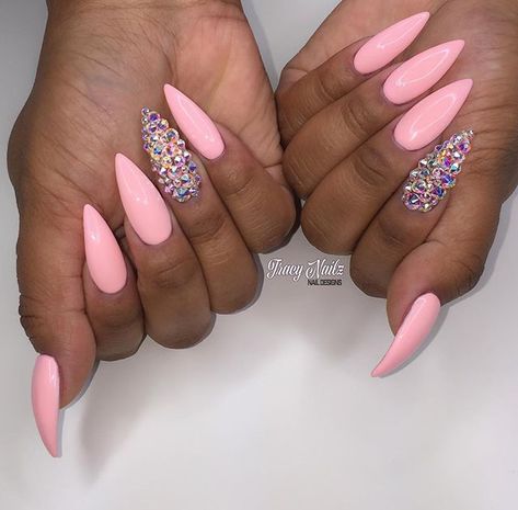 Baby Pink Stiletto Nails, Birthday Nails Sparkle, Bandana Nails, Pink Stiletto Nails, Acrylic Nails Designs, Nye Nails, Birthday Nail Designs, Crazy Diamond, Cute Pink Nails