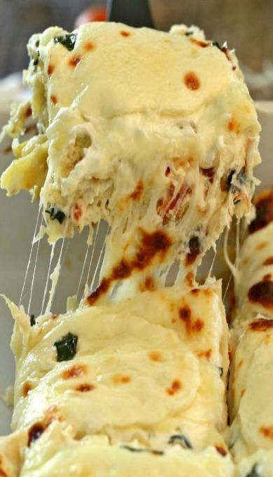 Chicken Caprese Lasagna, Caprese Lasagna, Homemade Lasagna Recipes, White Chicken Lasagna, Chicken Lasagna Recipe, Chicken Caprese, Chicken Lasagna, Homemade Lasagna, Sundried Tomatoes