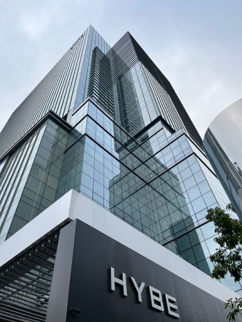 Hybe Building Inside, Antonella Core, Hype Building, Hybe Building, Hybe Insight, Dance Audition, Company Building, Building Entrance, Seoul South Korea