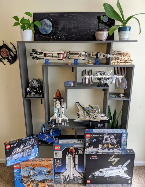 Nasa Room, Lego Displays, Lego Collection, Lego Display, Lego Spaceship, Lego Room, Future Apartment Decor, Lego Space, Room Redesign