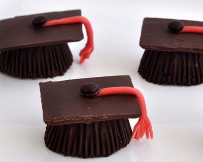 Chocolate Graduation, Graduation Cap Cake, Starburst Candy, Graduation Treats, Homemade Peanut Butter Cups, Cap Cake, Chocolate Squares, Chocolate Candy Melts, Cake Blog