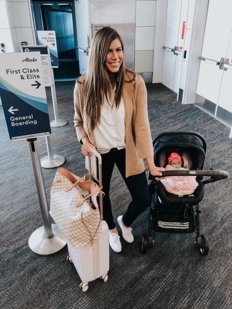 It's that time of year again where I feel like we're always on the go and off visiting family, which is SO FUN, but, flying with babies can be tricky! Baby Flight, Flying With Baby, Baby On Plane, Travel With Baby, Baby Vacation, Travel Tips With Baby, Baby Registry List, Mint Arrow, Mom On The Go