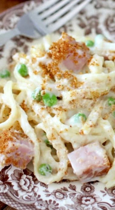 Ham Fettuccine Bake Recipes Using Fettuccine Noodles, Ham Alfredo Pasta Bake, Ham Fettucini Alfredo, Ham And Noodles Casserole, Ham Alfredo Pasta, Ham And Noodles Recipes, Recipes With Fettuccine Noodles, Ham And Noodles, Ham Peas And Pasta