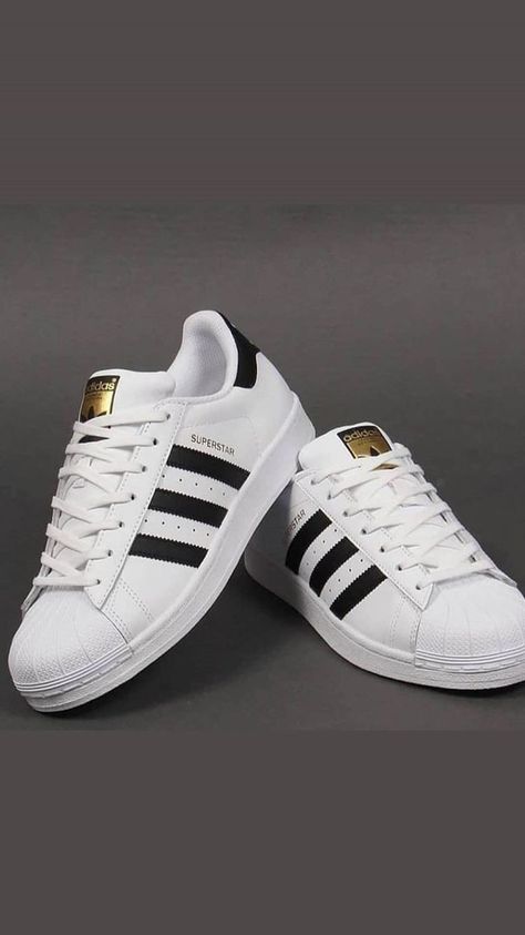 Adidas Concha, Adidas Superstar Black, Sneaker Closet, Adidas White Shoes, Mens Business Casual Outfits, Adidas Shoes Women, Hype Shoes, Swag Shoes, Pretty Shoes