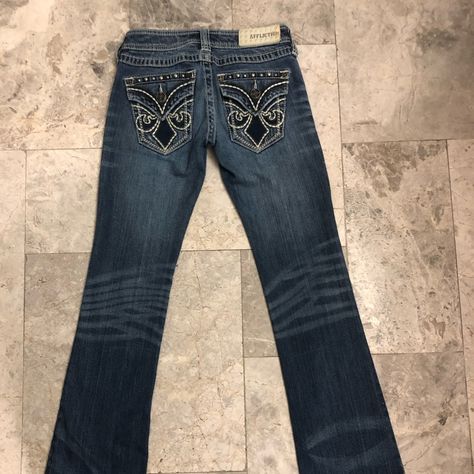 Size 24 Regular Affliction Jeans, Worn Only A Few Times. These Jeans Are In Excellent Condition, No Signs Of Worn What So Ever. These Jeans Look Brand New. Also I Am A Professional Seamstress At The Buckle , I Can Also Size To Fit If You Know Your Exact Length Measurements Extra Charges Will Apply Message Me For More Details. Affliction Pants, Y2k Affliction, Affliction Jeans, Designing Clothes, Jeans Look, Miss Me Jeans, Jeans Color, Cut And Color, Dream Wardrobe