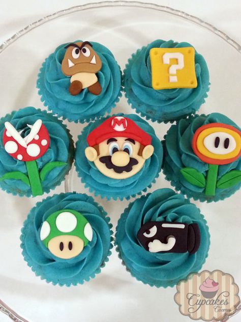 Simple Mario Cupcakes, Super Mario Brothers Cupcakes, Cupcakes Mario Bros, Fondant Mario, Mario Bros Cupcakes, Mario Cupcakes, Super Mario Cupcakes, Deco Cupcake, Mario Birthday Cake