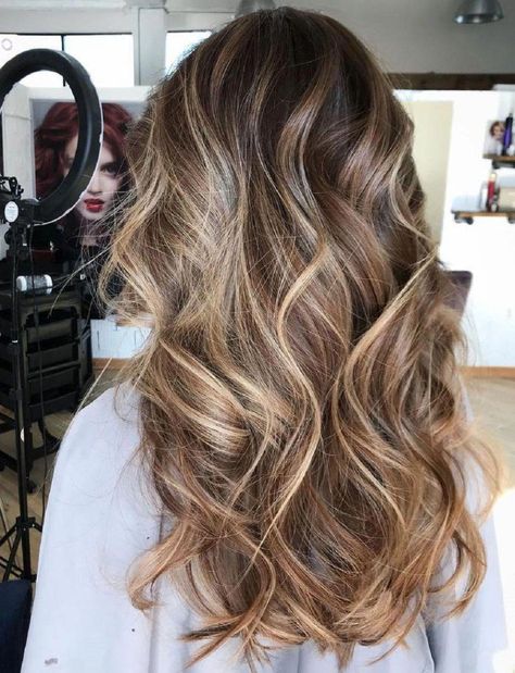 Milk Chocolate Balayage with Blonde Babylights #balayagehairblonde Balayage For Brown Hair, Caramel Blonde Balayage, Trendy We Fryzurach, Balayage Hair Color Ideas, Brunette Hairstyles, Brown Hair Shades, Kadeřnické Trendy, Brown Ombre Hair, Blond Balayage