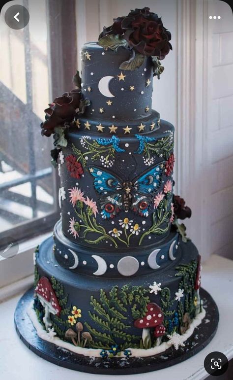 Pagan Cake Ideas, Elaborate Birthday Cakes, Moth Cake Ideas, Mystical Birthday Cake, Witch Wedding Cake, Witchy Birthday Cake Ideas, Celestial Wedding Cakes, Cottagecore Cake Ideas, Celestial Cake Ideas