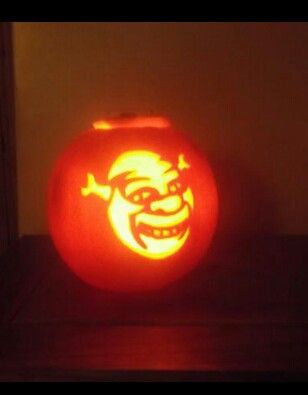 Shrek Pumpkin Pumpkin Carving Ideas Shrek, Shrek Pumpkin Carving, Shrek Pumpkin, Funny Pumpkin Carvings, Cute Pumpkin Carving, Halloween Party Decor Diy, Pumpkin Carving Designs, Halloween Pumpkin Designs, Pumpkin Carvings