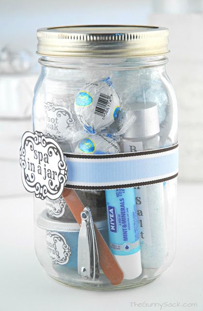 Spa In A Jar, Mason Jar Gifts Diy, Gunny Sack, Ge Bort, Diy Valentine, Mason Jar Gifts, Cadeau Diy, Navidad Diy, Jar Diy