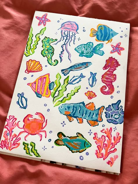 Summer Inspired Drawings, Crayola Crayon Drawing Ideas, Sea Fish Drawing, Summer Aesthetic Drawing, Summer Drawing Ideas, Paint Doodles, Summer Doodles, Sea Drawing, Summer Art Projects