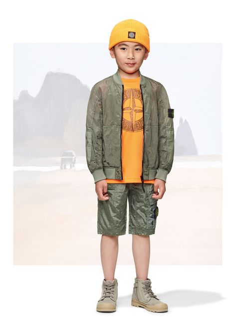 Stone Island Junior _ Spring Summer '020 _ stoneisland.com Stone Island Kids, Hong Kong Express, Jacket For Boys, Men Coats, Stone Island Junior, Stone Island Shadow Project, Boys Jacket, Stone Island, Green Jacket