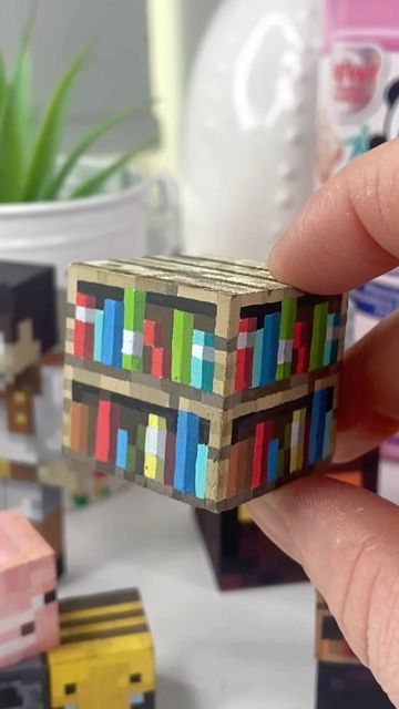 Credit: celynhafsings on Insta Minecraft Bookshelf, Minecraft Blocks, Block Painting, Minecraft Decorations, Bookshelves, Minecraft, Real Life, Room Decor, Instagram