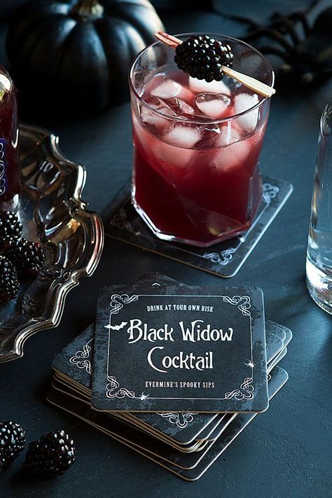 Delicious Halloween cocktail recipes and easy Halloween cocktails #halloweencocktails #halloweencocktailrecipes Halloween Wedding Drink Ideas, Black Widow Cocktail, Adult Halloween Party Food, Campari Cocktail, Witchy Wedding, Spooky Wedding, Uhyggelig Halloween, Galaxy Wedding, The Black Widow