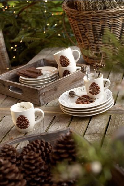 Table Setting Design, Pine Cabin, Woodland Cottage, Winter Cabin, Cottage In The Woods, Christmas 2014, Cabins In The Woods, Country Christmas, Cabin Decor