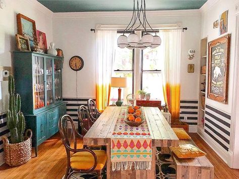 Old Victorian House, Dark Ceiling, Blue Ceilings, Eclectic Interior Design, Colored Ceiling, Trendy Living Rooms, Living Room Green, Blue Living Room, Eclectic Interior