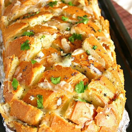 Stuffed Italian (or sourdough round) Bread Crazy Bread, Makanan Italia, A Loaf Of Bread, Pan Relleno, Italian Deli, Food Bread, Italian Recipe, Loaf Of Bread, Cheesy Bread