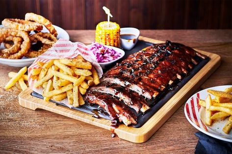 We're delivering your favorites from TGI Friday's! Fridays Restaurant, Fast Food Salads, Barbeque Recipes, Tgi Fridays, Food Delivery Service, Food Film, Best Fast Food, Fast Food Items, Bbq Bacon