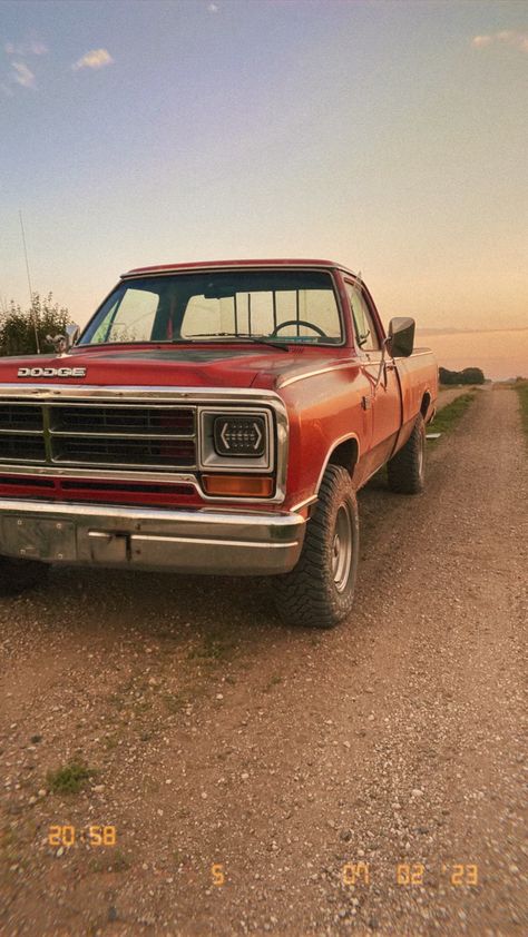 Old Truck Background, Aesthetic Pickup Truck, Old Red Pickup Truck, Orange Truck Aesthetic, Old Fashioned Truck, Red Pickup Truck Aesthetic, Old Rusty Trucks, Old Pick Up Truck Aesthetic, Old Trucks Aesthetic