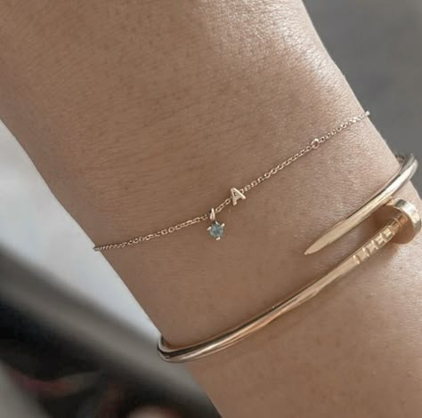 Gold Simple Jewelry, Minimalist Accessories Jewellery, Jewllery Ideas, Fancy Bracelets, خواتم خطوبة, Bracelets Simple, Affordable Engagement Rings, Necklace Fancy, Fancy Jewelry Necklace