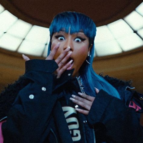 Nicki Minaj Mood, Nicki Minaj Blue, Drake Nicki Minaj, Nba Young Boy, Onika Maraj, Old School Pictures, Nicki Minaj Outfits, Lil Boosie, Music Hip Hop