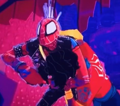 Spiderpunk Gif, Spider Punk Across The Spider Verse, Hobie X Pavitr, Hobie And Pavitr, Hobie Brown Across The Spiderverse, Hobie Brown, Spider Punk, Spiderman 3, Spiderman Spider