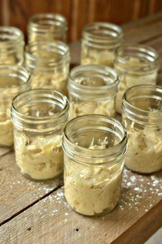 Canning Bread, Mason Jar Baking, Jar Cakes, Mason Jar Cakes, Jar Desserts, Diy Favors, Jar Meals, Mason Jar Desserts, Jar Food