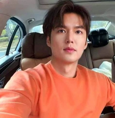 Foto Lee Min Ho, Jennifer Aniston Glasses, Lee Min Ho Pics, Doctors Note Template, Chase Rice, Lee Min Ho Photos, Receipt Template, Billy Joel, Lee Minho