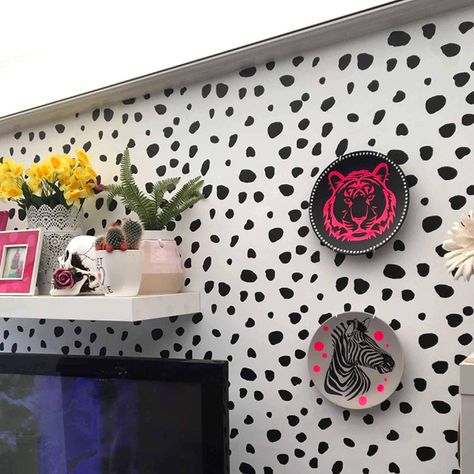 Dalmation Wall, Geometric Decals, Landing Ideas, Polka Dot Decor, Dream Ideas, Wall Stickers Animals, Polka Dot Walls, Spots Pattern, Disney Decor