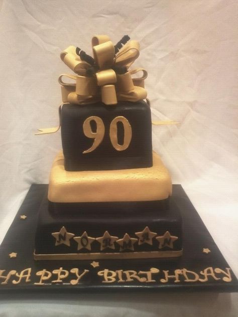 Black and Gold 90th birthday cake Cake Ideas For 90th Birthday, 100th Birthday Cake Ideas For Men, 90th Birthday Cakes For Men, 90th Birthday Cake Ideas, Birthday Pinterest, Cake For Mom, 90 Birthday, 90th Birthday Decorations, 98th Birthday