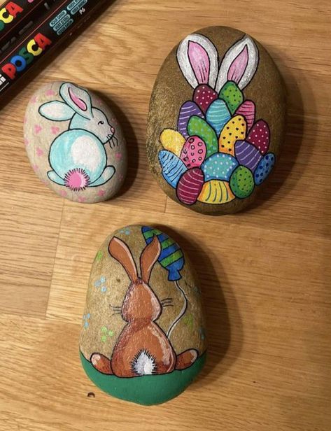 Easter Rocks, Sanibel Shells, Diy Paintings, Easter Paintings, Happy Rock, Easter Egg Art, Mandala Painted Rocks, Diy Rock Art, Stone Art Painting