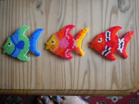 Fishes hama perler by Creablog Valerie Fish Hama Beads, Fish Ideas, Melty Beads, Diy Perler Beads, Iron Beads, Beaded Cross Stitch, Beaded Crafts, Perler Beads Designs, Perler Patterns