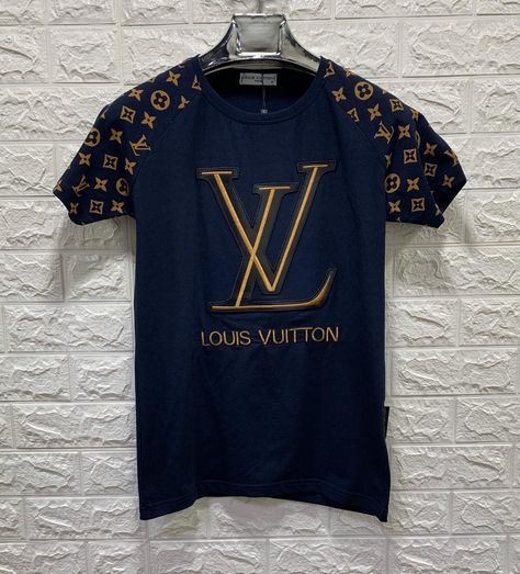 Louis Vuitton Sneakers Women, Versace Tracksuit, Chic Outfits Edgy, Summer Swag Outfits, Louis Vuitton T Shirt, Boys Shirts Pattern, Stylish Mens Suits, Free T Shirt Design, Black Men Fashion Swag