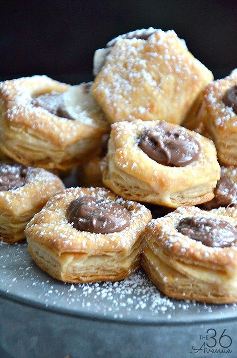 Royal Food, Puff Pastry Recipes Dessert, Puffed Pastry, Chocolate Puff, Pastries Recipes Dessert, Super Easy Desserts, Puff Pastries, Puff Pastry Desserts, Cronut