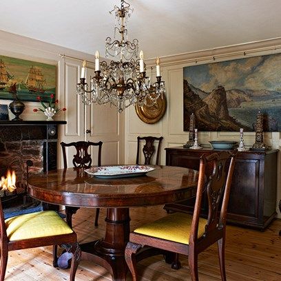 We take a look at the work of antique dealer, furniture designer and decorator Max Rollitt whose quintessentially English interiors are steeped in history - discover the best interior designers on HOUSE English Dining Room, Max Rollitt, Dining Room Decor Traditional, English Country House Style, Traditional Dining Rooms, Dining Room Remodel, Traditional Dining, Traditional Dining Room, Large Dining Room