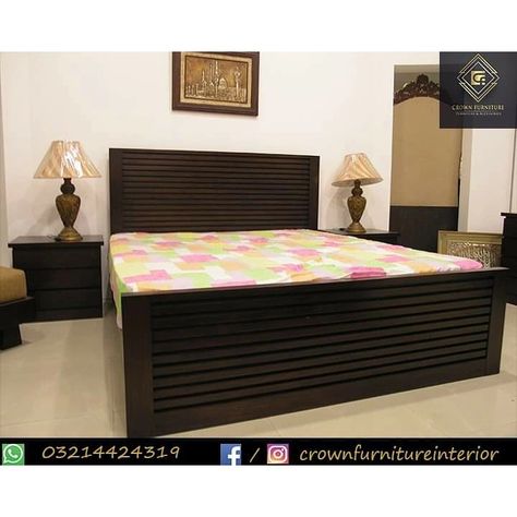 Farnichar Design Bedroom Pakistan, Best Bedroom Colors With Dark Furniture, Wallpaper Ideas Bedroom, Cot Design, Wooden Bedroom Furniture Sets, Bedroom Wallpaper Ideas, Diy Dorm Decor, Casual Home Decor, Wood Bed Design