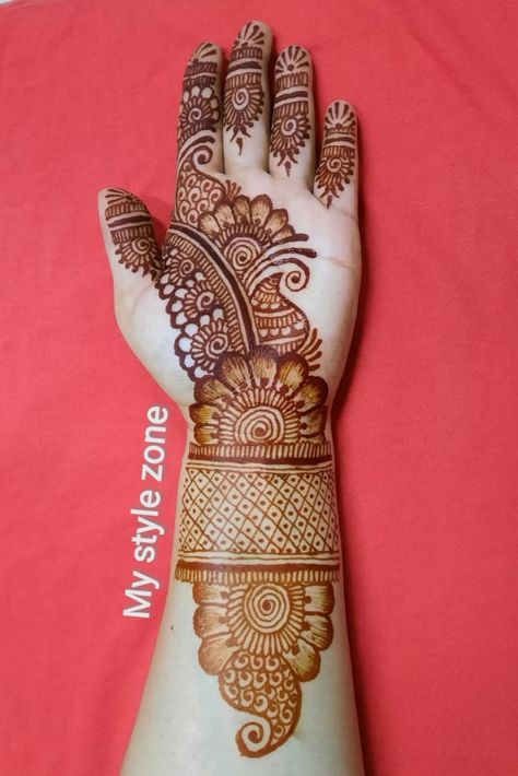 Bangle Mehandi Designs For Hands, Front Hand Mehandi Desgine, Arabic Mehandi Designs For Hands Simple, Cone Designs For Hands Simple, Front Hand Mehndi Designs Simple Arabic, Mehandi For Kids, Mehendi Designs For Hands Arabic, Mehandi Designs For Beginners, Mehndi Designs Pictures