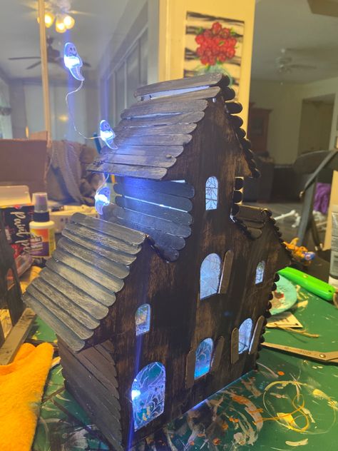 Haunted House Shoe Box Ideas, Haunted House Model Diy, Halloween House Display, Haunted House School Project, Dollar Store Haunted House Ideas, Dollar Tree Wooden Haunted House Diy, Haunted House Model Ideas, Paper Mache Haunted House, Haunted House Popsicle Sticks