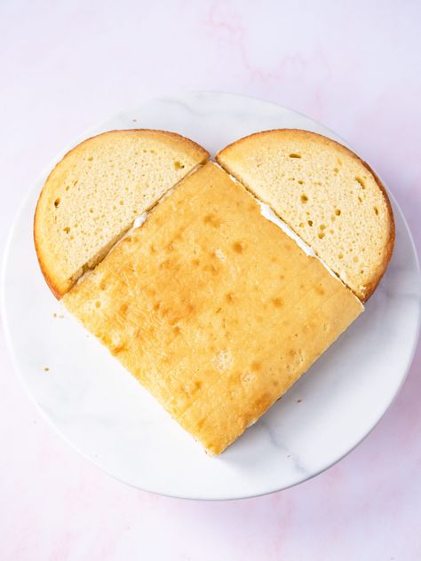 Heart Cake Tutorial, Heart Cake Recipes, Square Cake Design, Wedding Cake Recipes, Heart Cake Design, Heart Wedding Cake, Heart Shaped Cake Pan, Heart Wedding Cakes, Beautiful Cake Designs