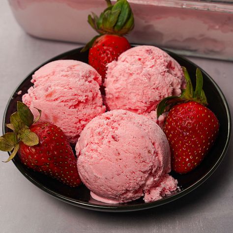 Ice Cream Aesthetic Strawberry, Strawberry Ice Cream Aesthetic, Strawberry Foods, Red Ice Cream, Ice Cream Syrup, Ice-cream Cake, Ice Cream Strawberry, Homemade Strawberry Ice Cream, Pink Ice Cream