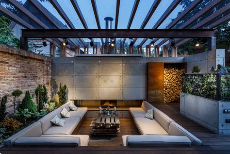 Outdoor Lounge Area by SVOYA Studio Lounge Inspiration, Sunken Patio, Terrasse Design, Outdoor Lounge Area, Backyard Seating, Wellness Retreat, Patio Interior, Lounge Design, Terrace Design