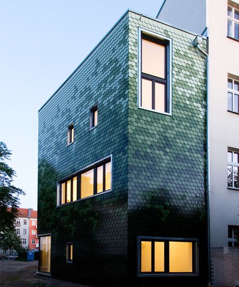 brandt + simon architekten adds green tile façade to berlin home Tile Exterior House, Tile Facade, Blue Facade, Tile Window, Solar Shingles, Green Facade, Glazed Brick, Solar Energy Panels, Best Solar Panels