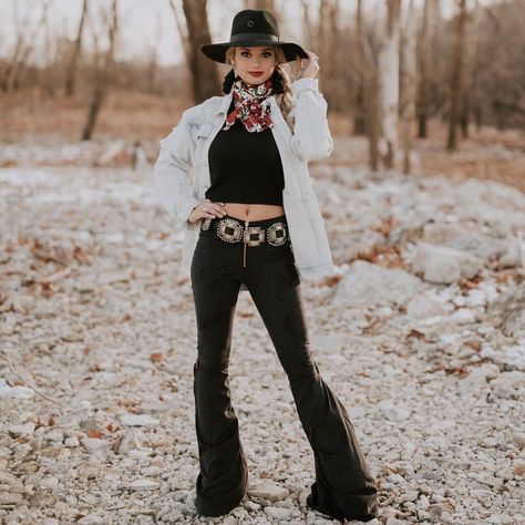 Velvet Brumby • Suzie Crooch on Instagram: “2017 brought me a husband that’ll eatcha outta house and home, a new car that goes way too fast for someone with a lead foot, an idea to…” Velvet Brumby, Punchy Outfits, Rodeo Events, House And Home, Bell Bottom Pants, New Car, Bell Bottom, Home A, Bell Bottoms