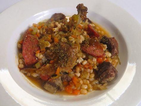 Get French Cassoulet Recipe from Food Network French Cassoulet Recipe, French Cassoulet, Cassoulet Recipe, Bratwurst Sausage, Braised Red Cabbage, Ina Garten Recipes, Sliced Meat, Sauteed Spinach, Cooked Veggies