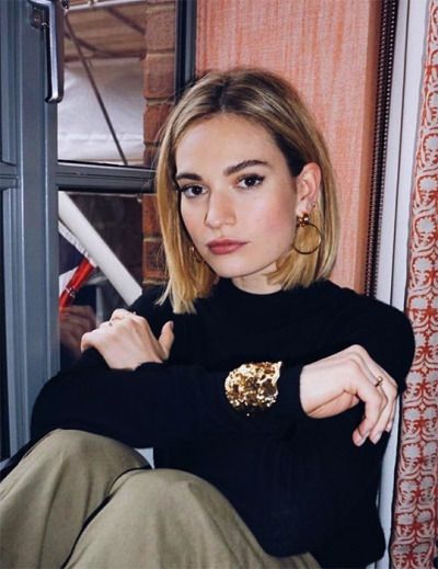 Lily James Source Lily James, 짧은 머리, Hair Envy, Short Bob Hairstyles, Hair Dos, Hairstyle Ideas, Hair Day, Pretty Hairstyles, Bob Hairstyles