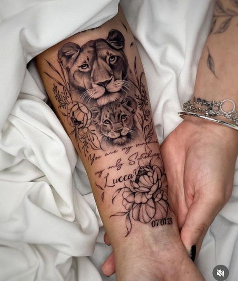 Half Sleeve Tattoos Forearm, Lioness Tattoo, Feminine Tattoo Sleeves, Mom Tattoo Designs, Mommy Tattoos, Cool Arm Tattoos, Tattoos For Women Half Sleeve, Muster Tattoos, Mother Tattoos